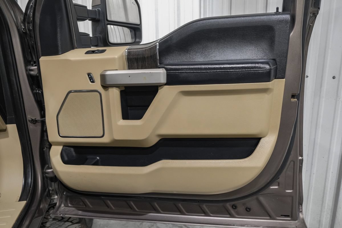 Used 2020 Ford F250 Lariat w/ Tremor Off-Road Package AWD/4WD image 46