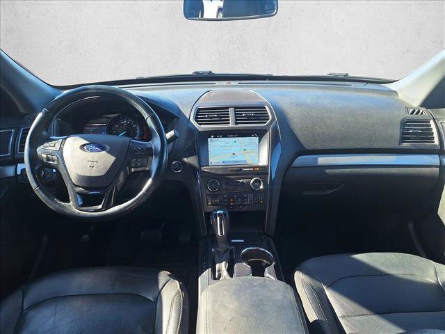 Used 2018 Ford Explorer XLT w/ Equipment Group 202A image 16