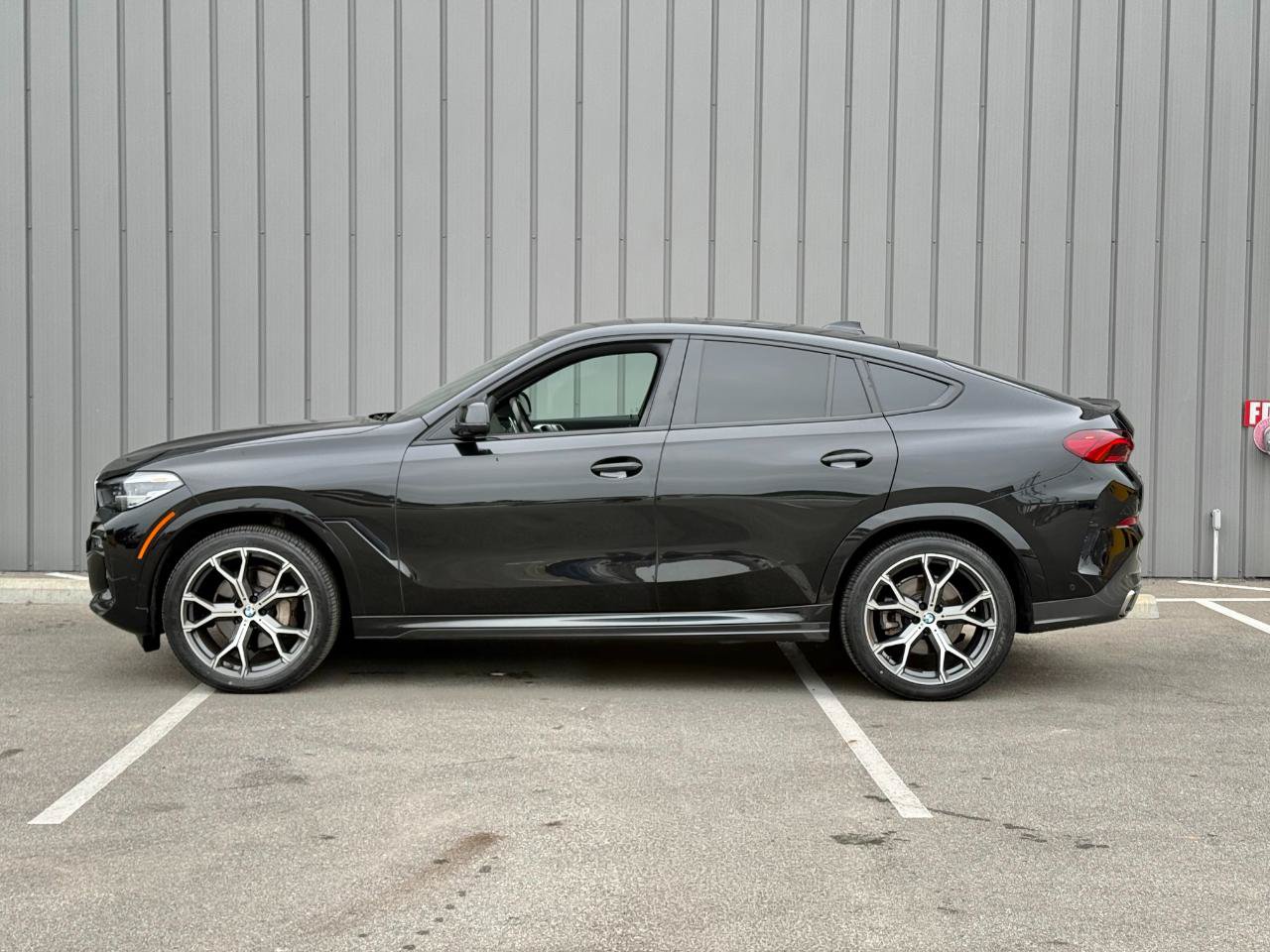 Used 2020 BMW X6 sDrive40i w/ M Sport Package RWD image 8