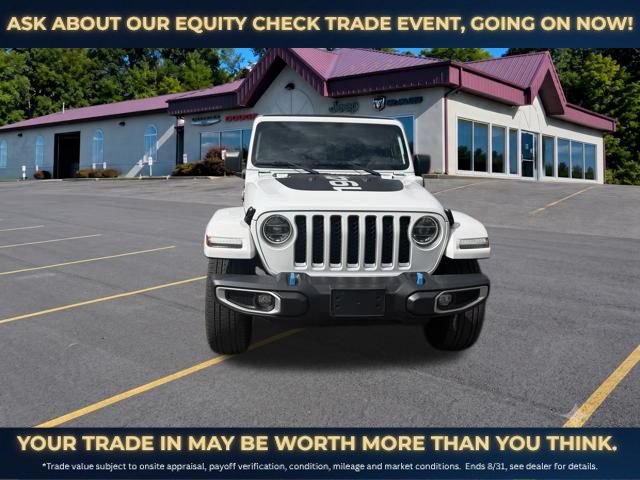 Used 2022 Jeep Wrangler Unlimited Sahara AWD/4WD image 2