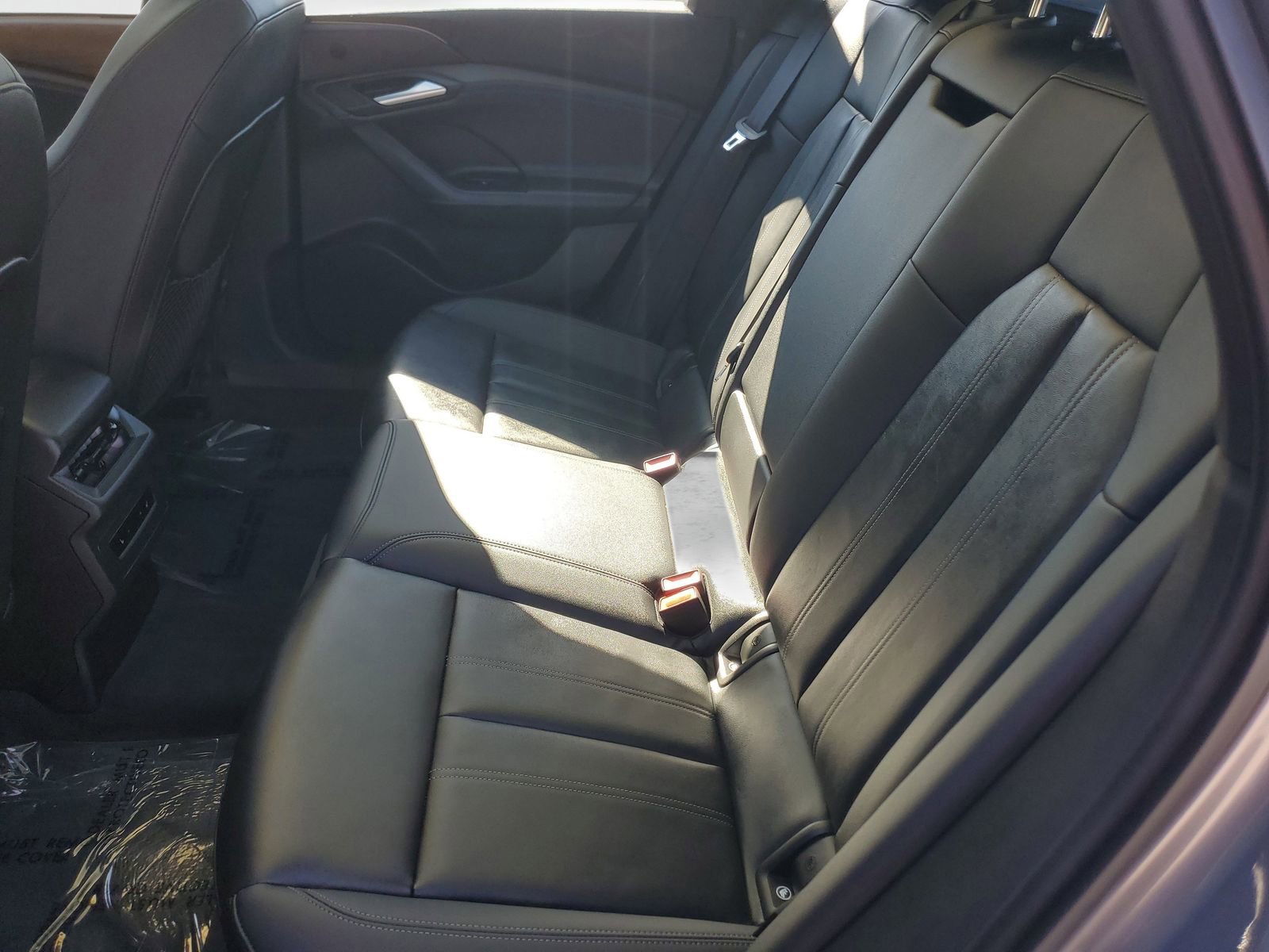 Used 2025 Audi A6 e-tron Premium w/ Ultra Package RWD image 14