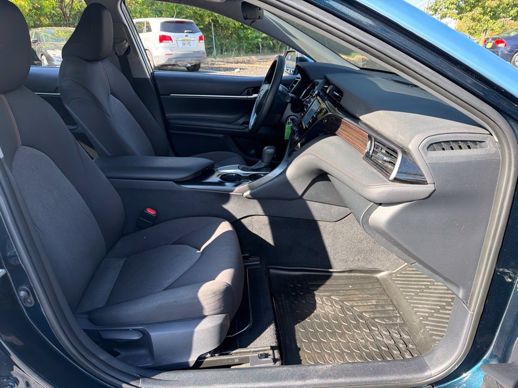 Used 2020 Toyota Camry LE FWD image 37