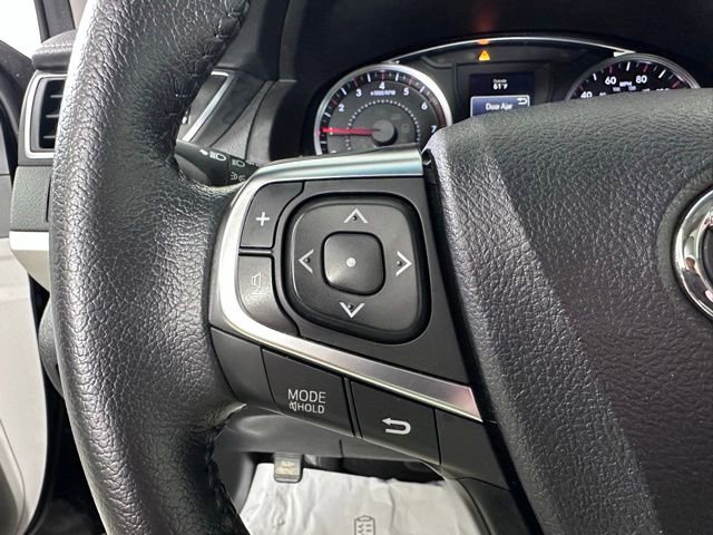Used 2016 Toyota Camry SE w/ Moonroof Package FWD image 23