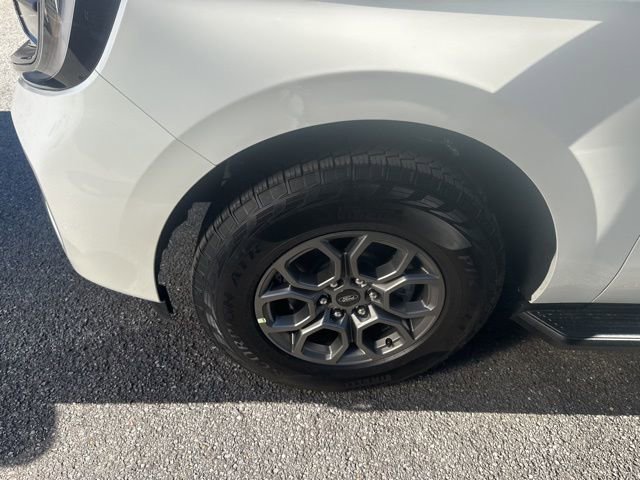 New 2025 Ford Expedition Active image 10