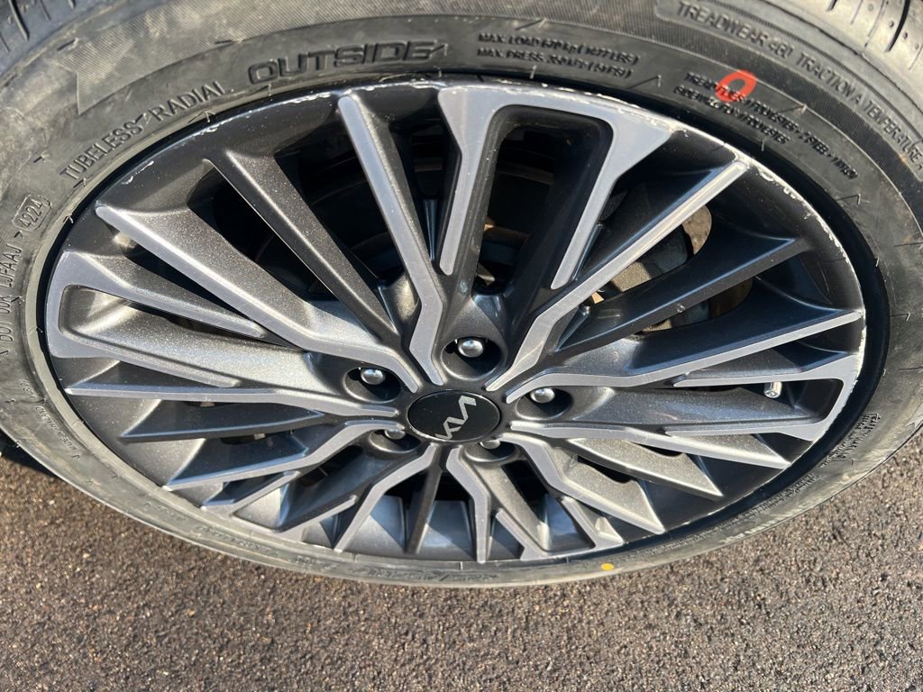 Certified 2023 Kia Forte GT-Line w/ GT-Line Technology Package image 41