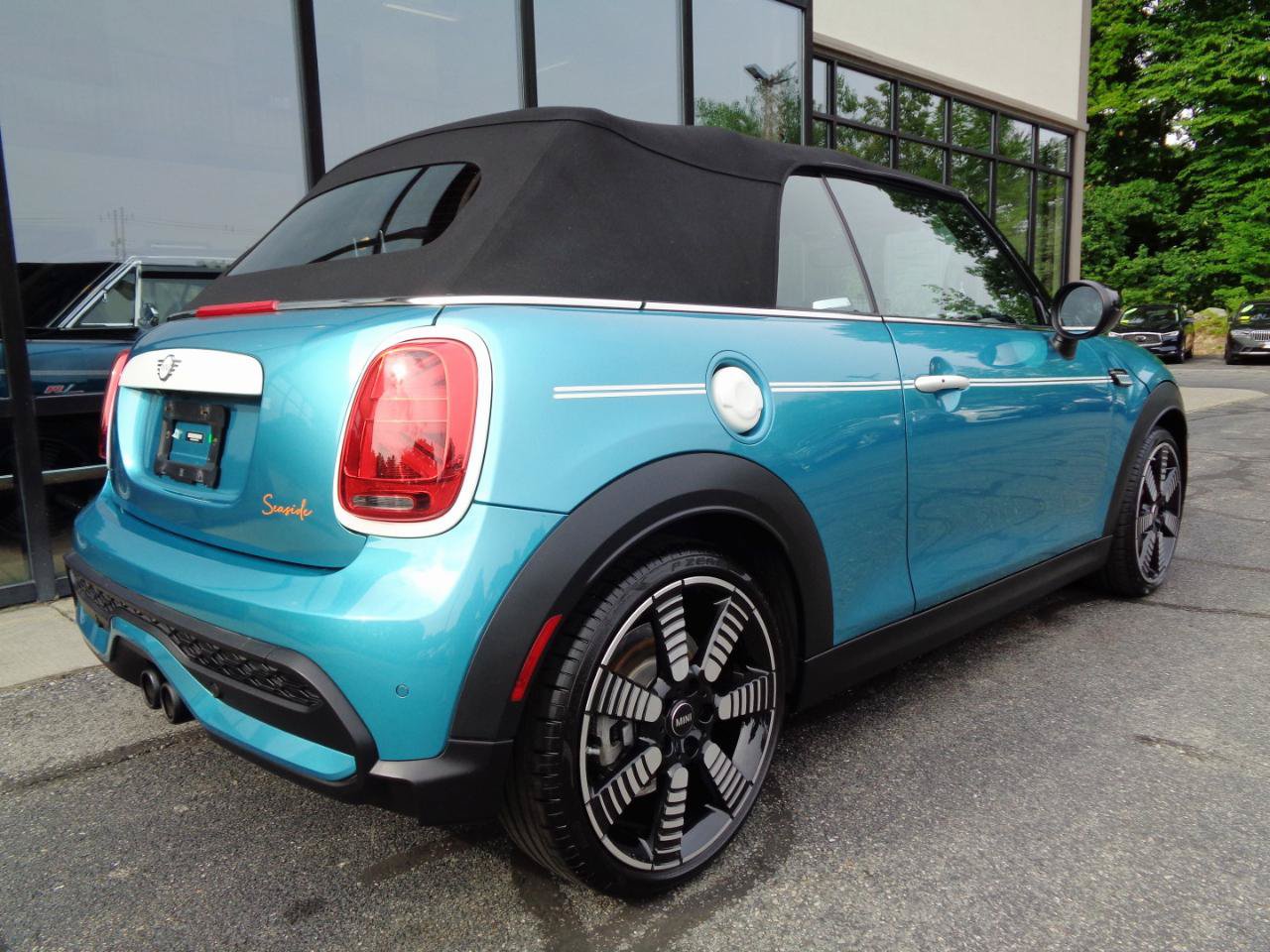 Used 2024 MINI Cooper S w/ Seaside Edition FWD image 11
