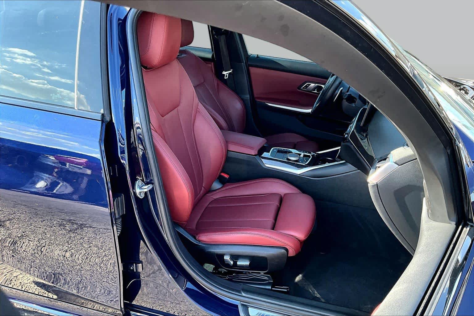 Used 2023 BMW M340i RWD image 8