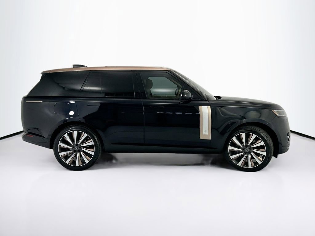 Certified 2023 Land Rover Range Rover SV AWD/4WD image 4
