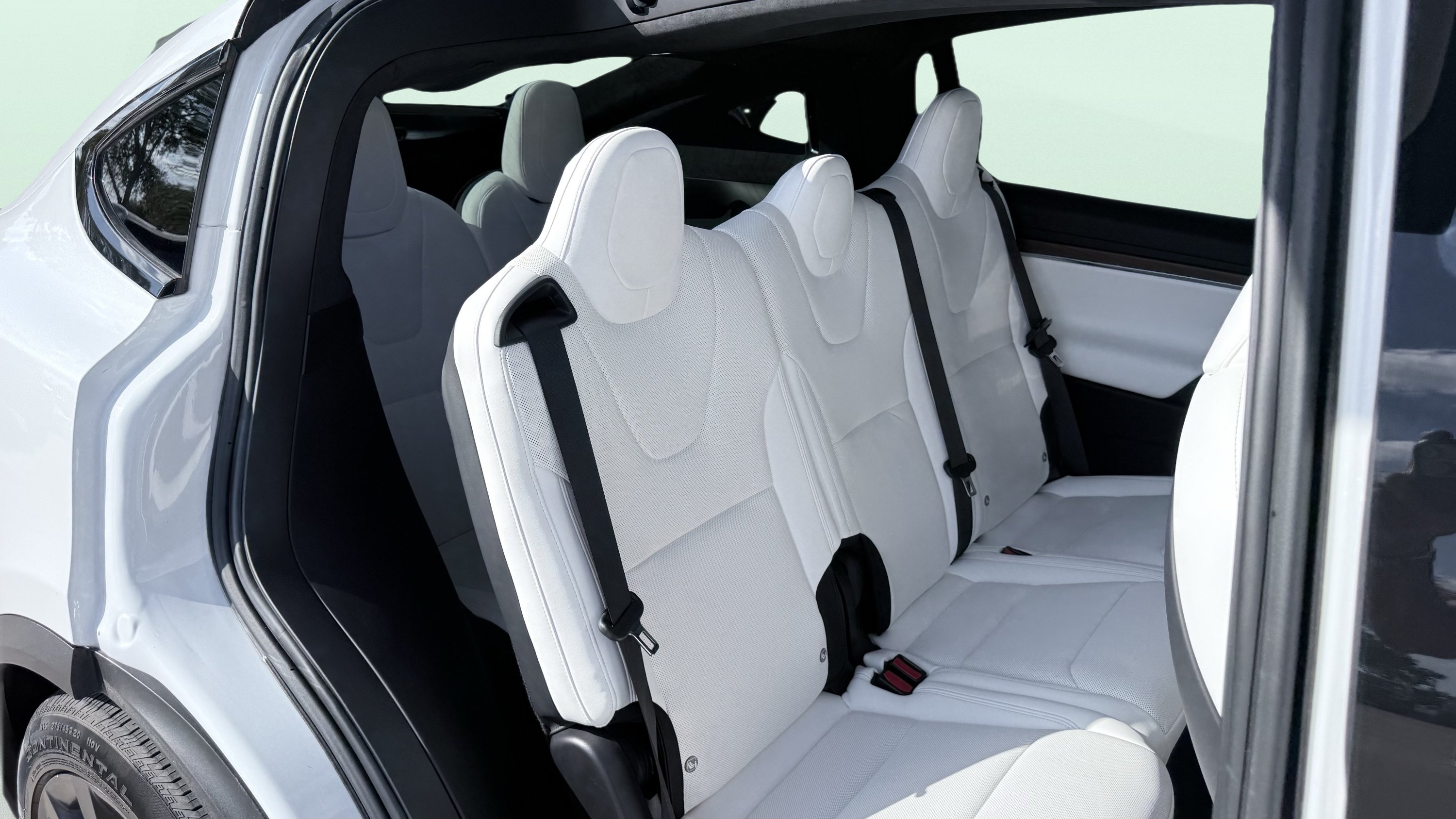 Used 2023 Tesla Model X AWD/4WD image 40
