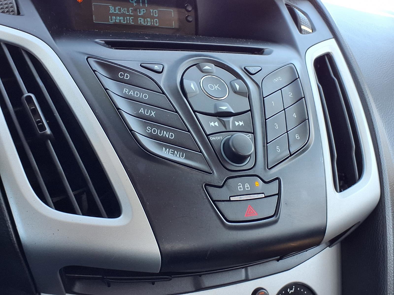 Used 2012 Ford Focus SE image 10