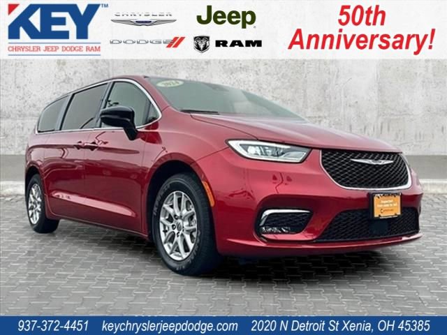 Certified 2024 Chrysler Pacifica Touring-L image 1