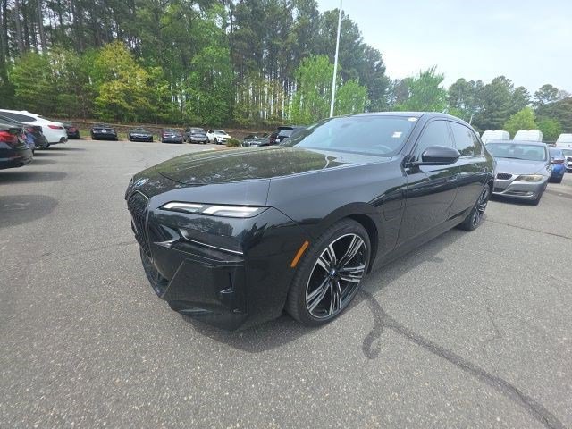 Certified 2025 BMW 750e xDrive image 2