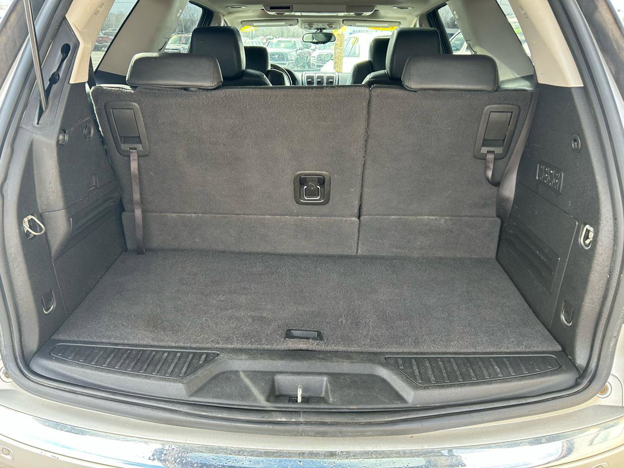 Used 2011 GMC Acadia Denali image 18