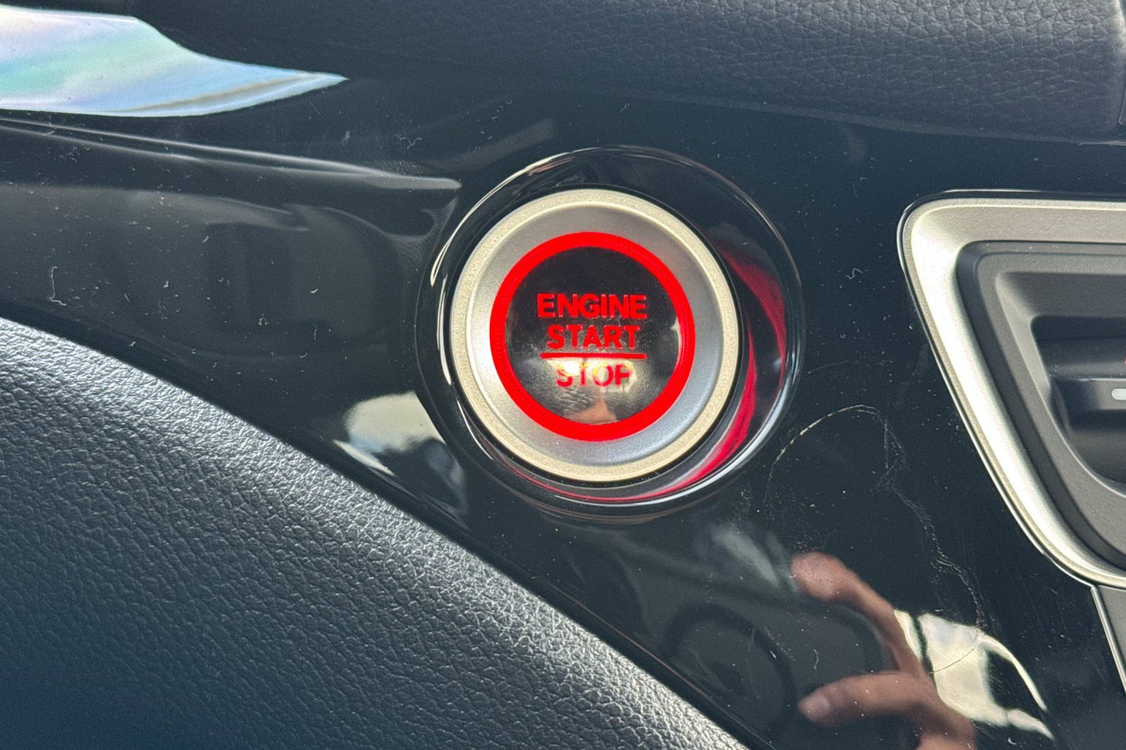 Certified 2025 Honda Ridgeline Black Edition image 34