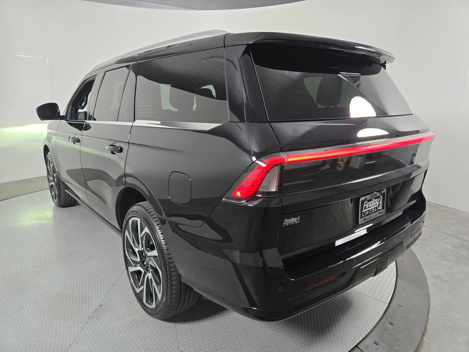 New 2027 Lincoln Navigator Black Label AWD/4WD image 7
