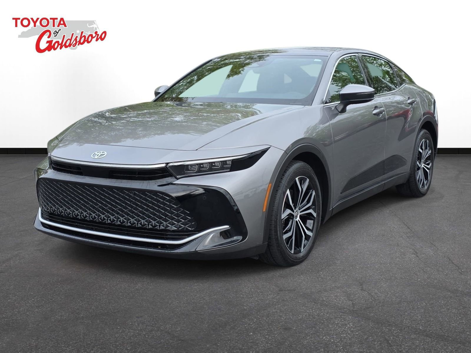 Used 2023 Toyota Crown XLE