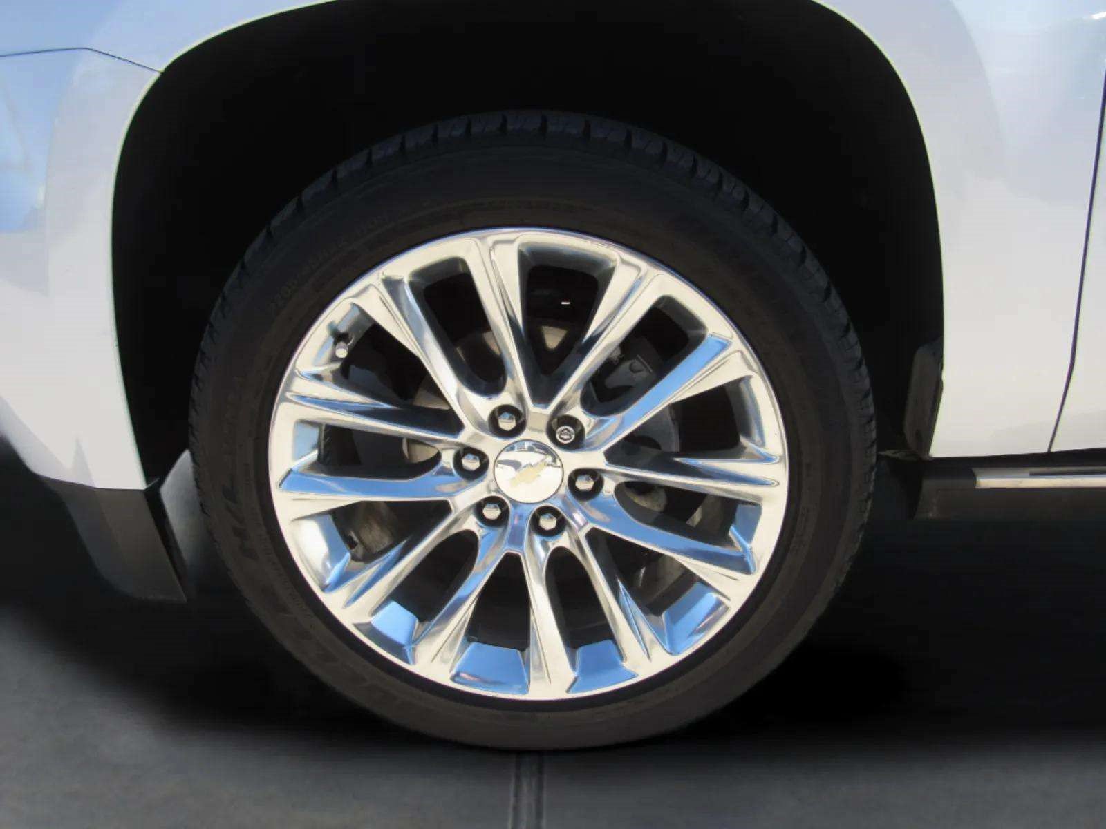 Used 2019 Chevrolet Tahoe Premier w/ Premier Plus Edition RWD image 5