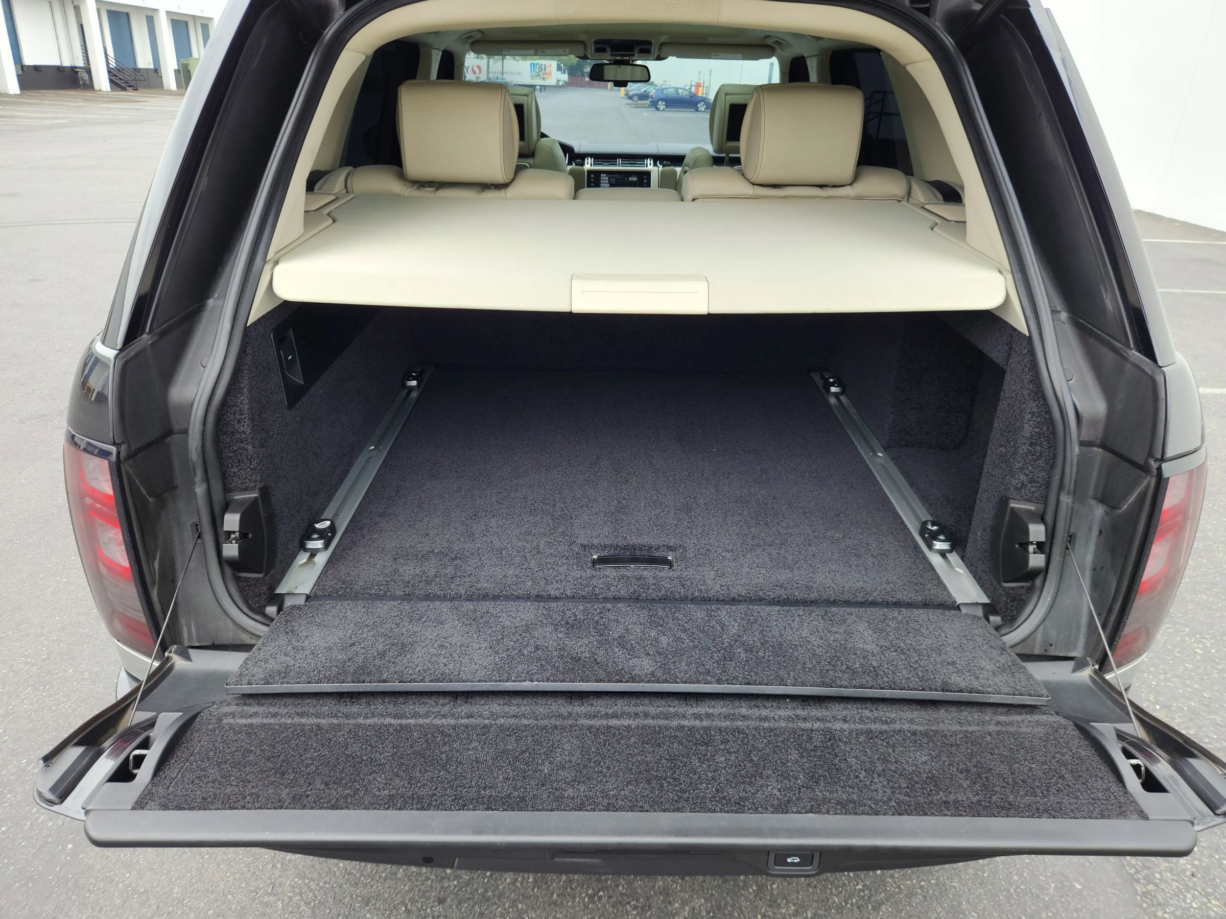 Used 2014 Land Rover Range Rover Autobiography AWD/4WD image 28