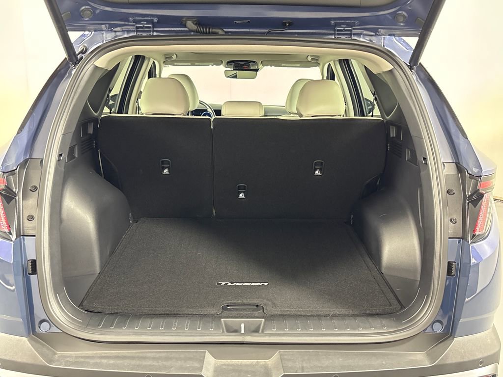 Used 2025 Hyundai Tucson Limited image 32