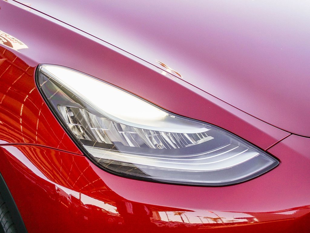 Used 2021 Tesla Model Y Long Range image 10