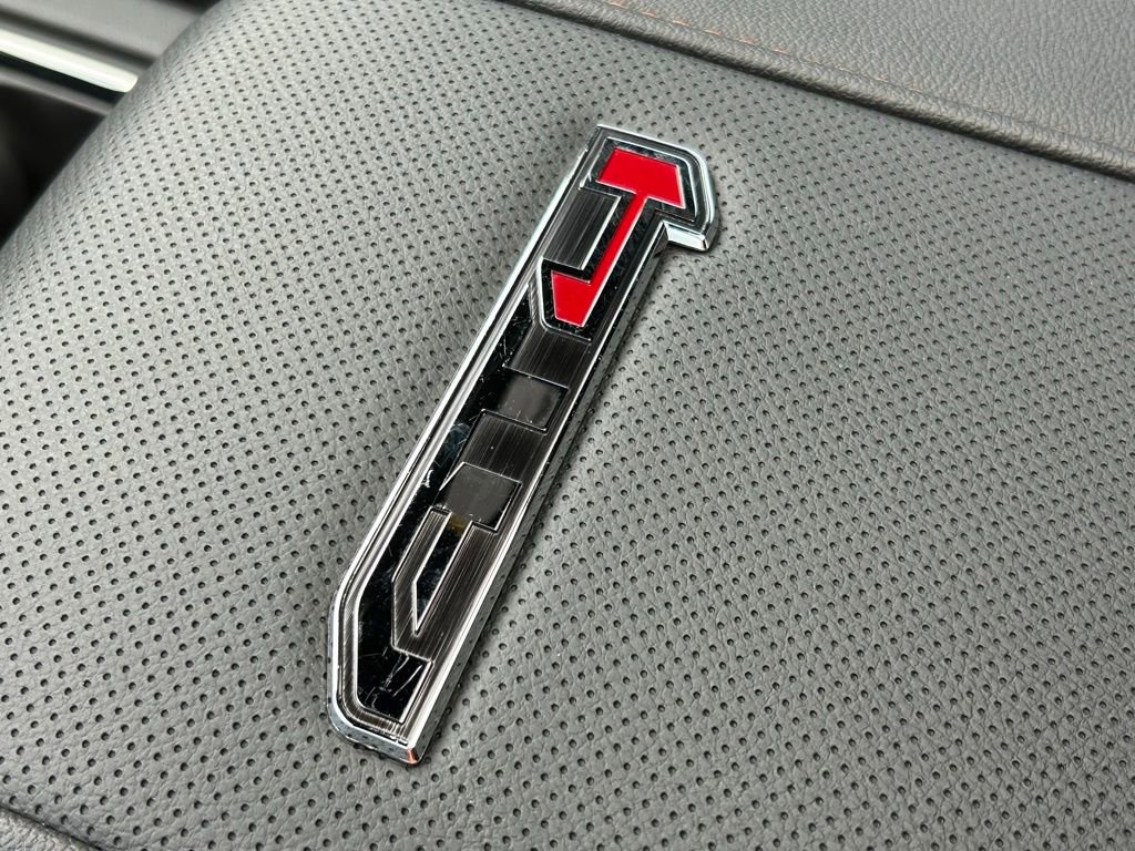 Used 2025 GMC Sierra 2500 AT4 w/ AT4 Premium Plus Package image 62