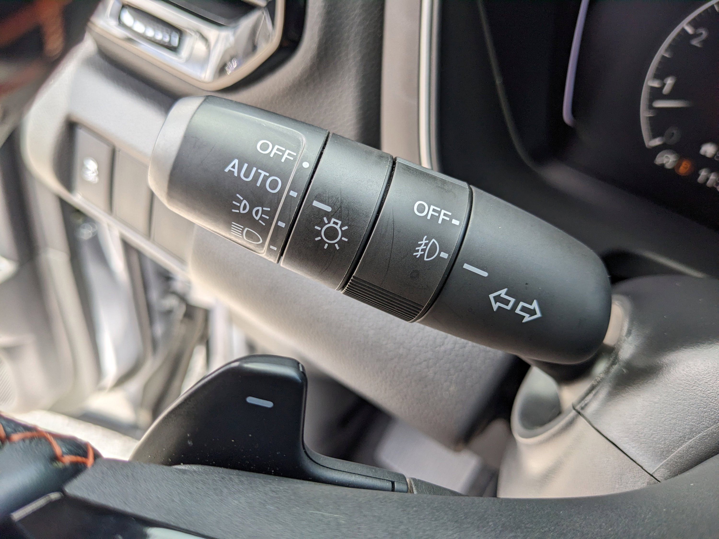 Used 2025 Honda Pilot Sport image 31