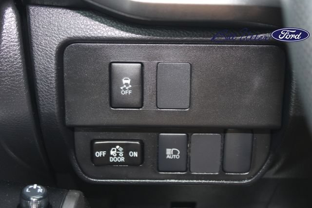 Used 2023 Toyota Tacoma SR5 w/ Technology Package AWD/4WD image 15