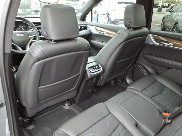 Certified 2025 Cadillac XT6 Premium Luxury w/ Platinum Package AWD/4WD image 15