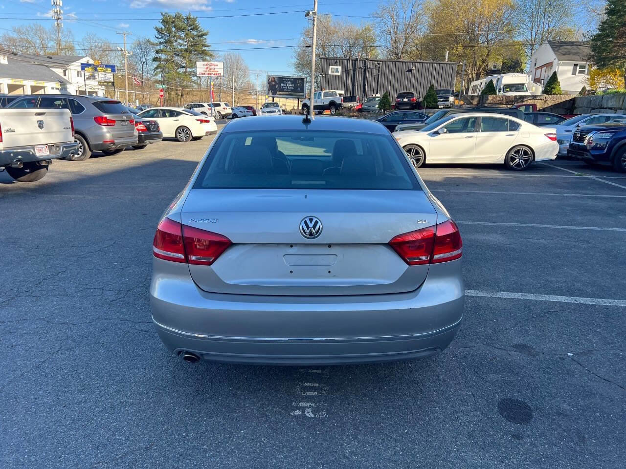 Used 2012 Volkswagen Passat 2.5 SEL Premium FWD image 6