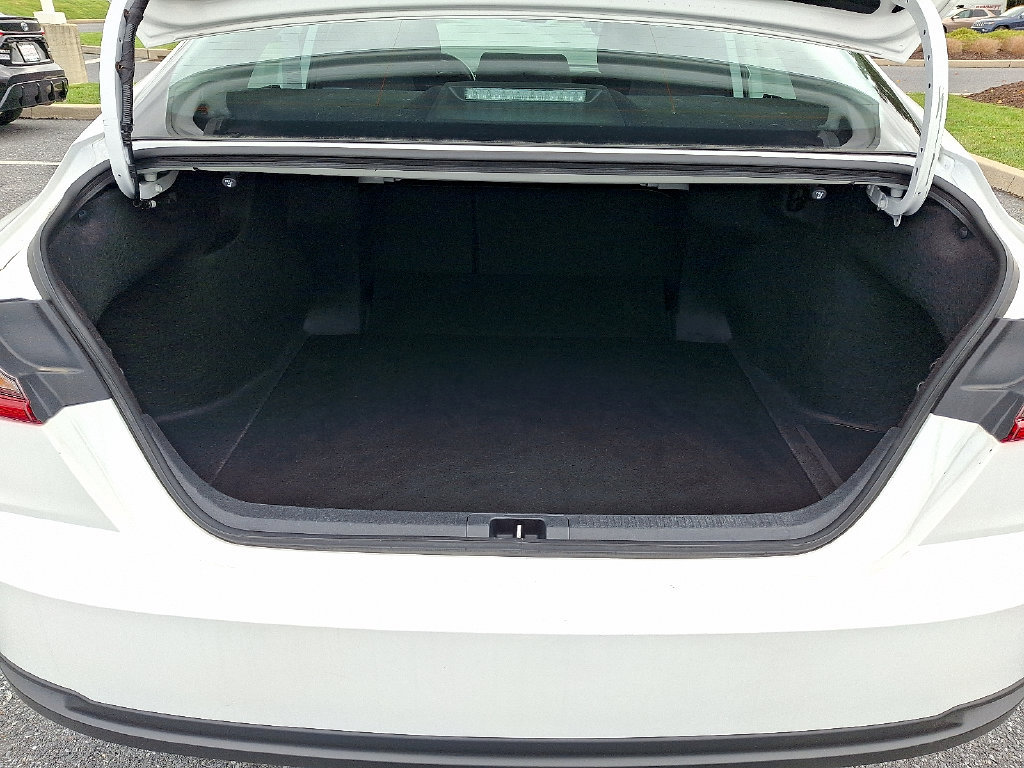 Used 2025 Toyota Camry LE FWD image 28