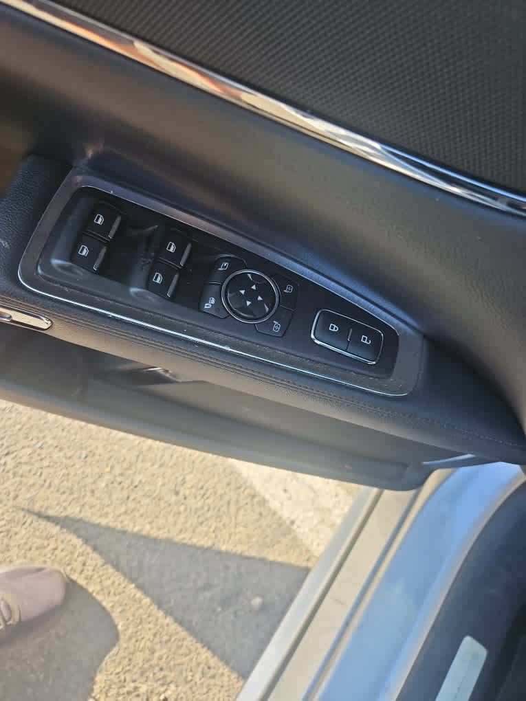 Used 2017 Lincoln Continental Select FWD image 20