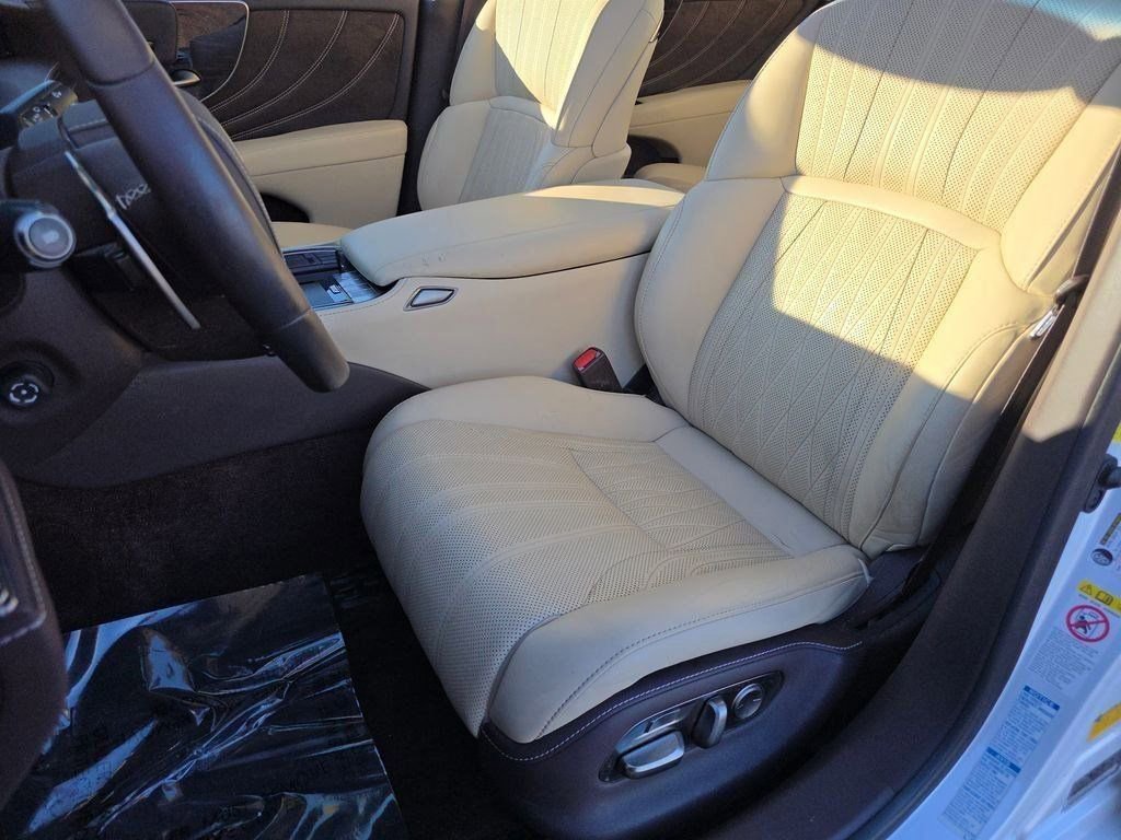 Used 2018 Lexus LS 500 500 Base w/ Interior Upgrade Package image 19