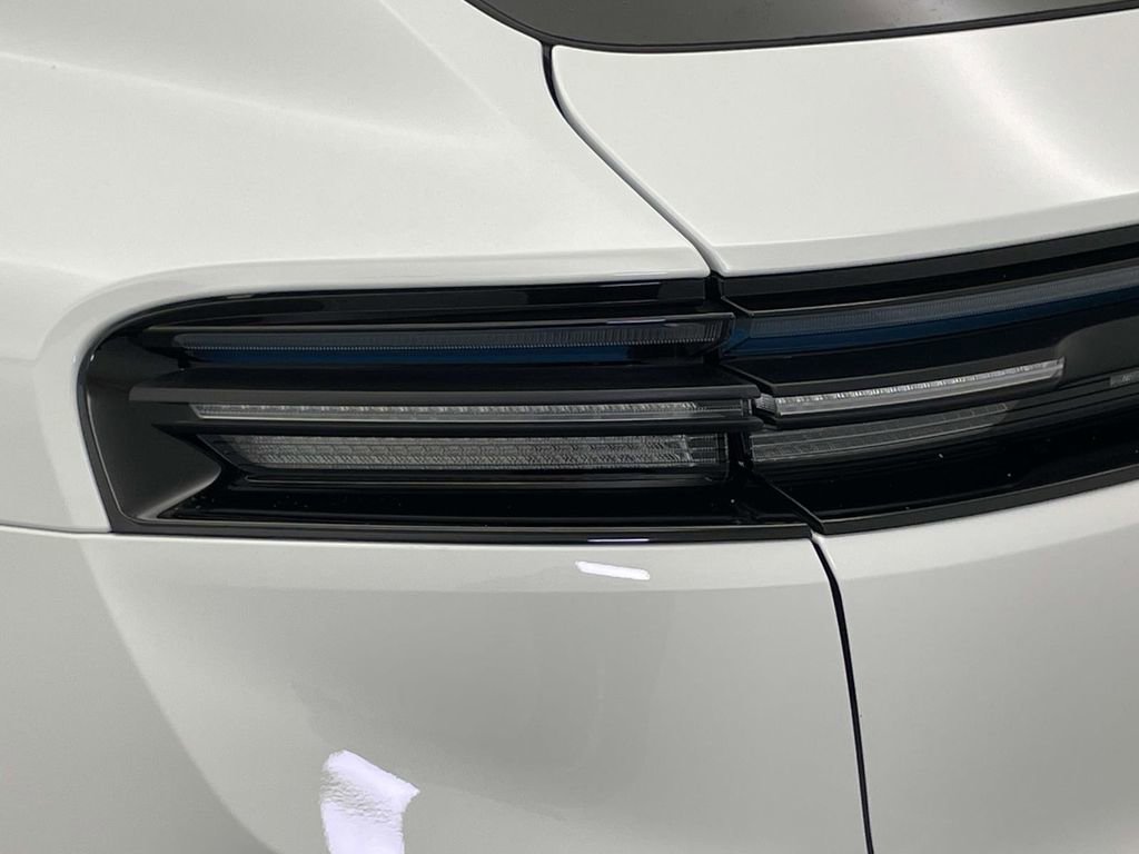New 2025 Porsche Macan 4S Electric image 16