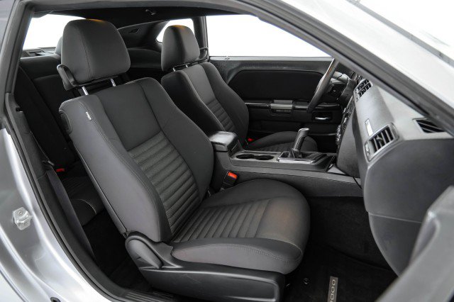 Used 2013 Dodge Challenger R/T RWD image 31