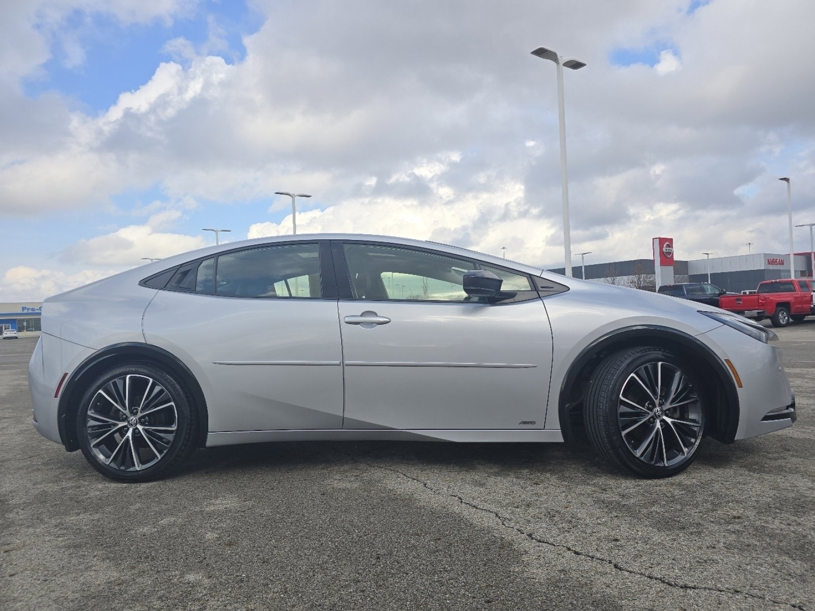 Used 2023 Toyota Prius XLE image 24