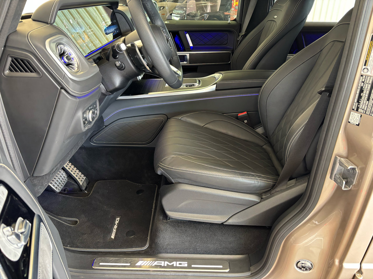 Used 2025 Mercedes-Benz G 63 AMG 4MATIC image 13