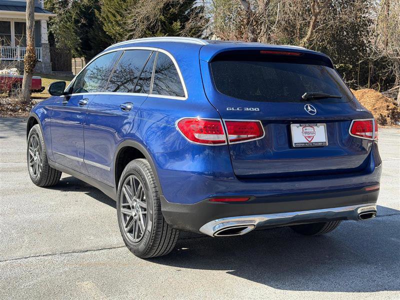 Used 2018 Mercedes-Benz GLC 300 4MATIC image 7