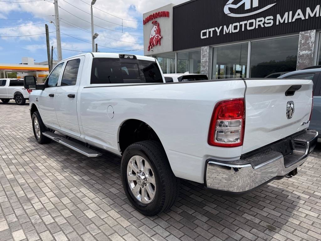 Used 2024 RAM 2500 Tradesman w/ Chrome Appearance Group AWD/4WD image 5