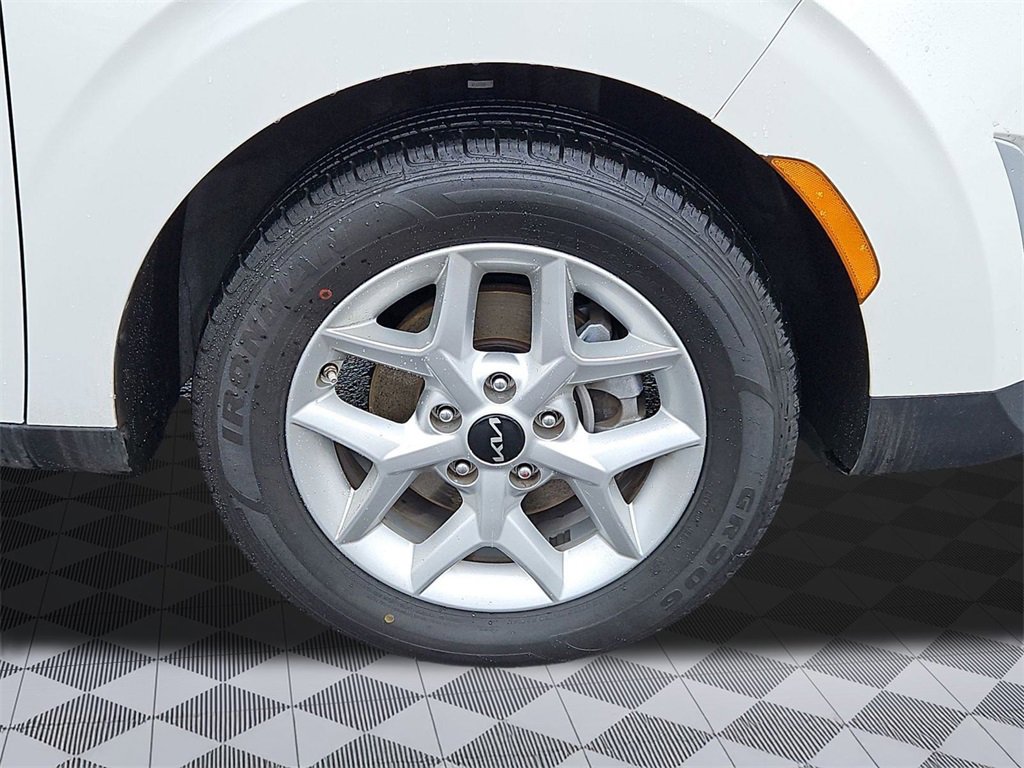 Used 2024 Kia Soul LX w/ Option Group 015 image 29