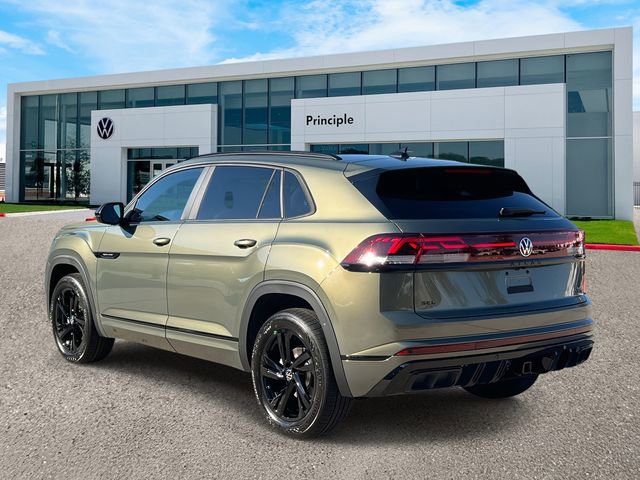 New 2026 Volkswagen Atlas Cross Sport SEL R-Line image 4