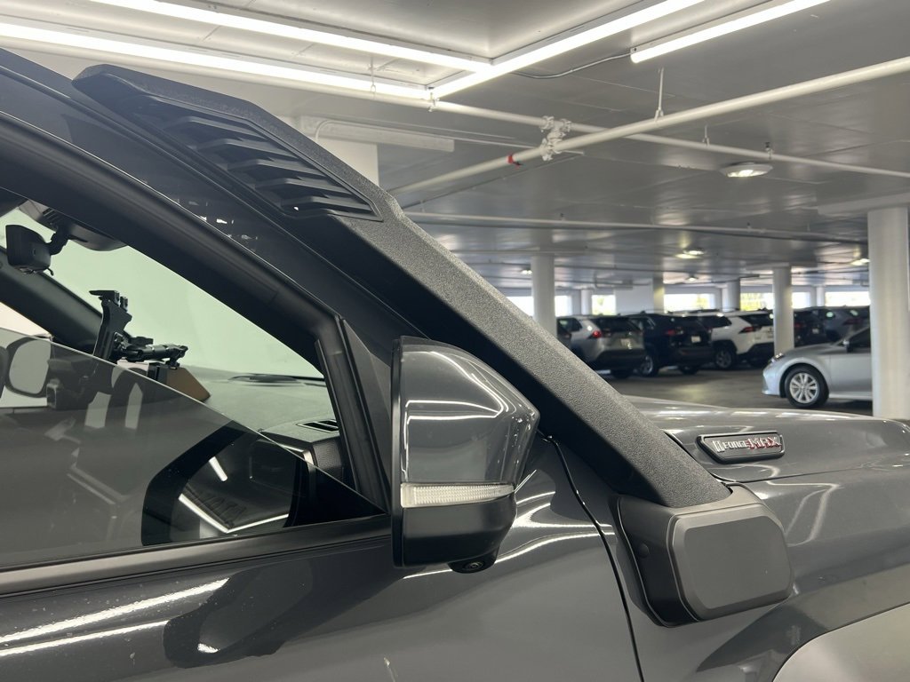 Used 2025 Toyota Tacoma Trailhunter image 9