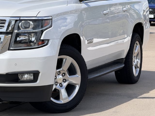 Used 2018 Chevrolet Suburban LT RWD image 11
