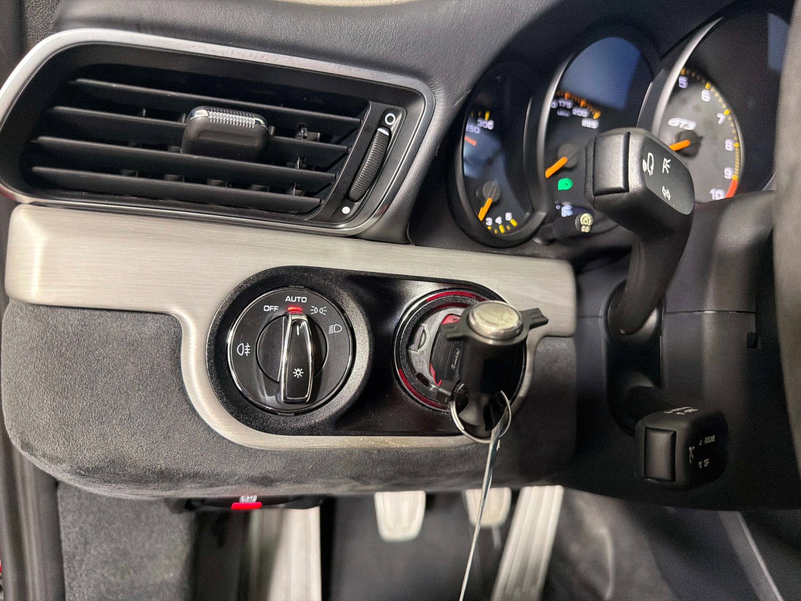 Used 2018 Porsche 911 GT3 image 41