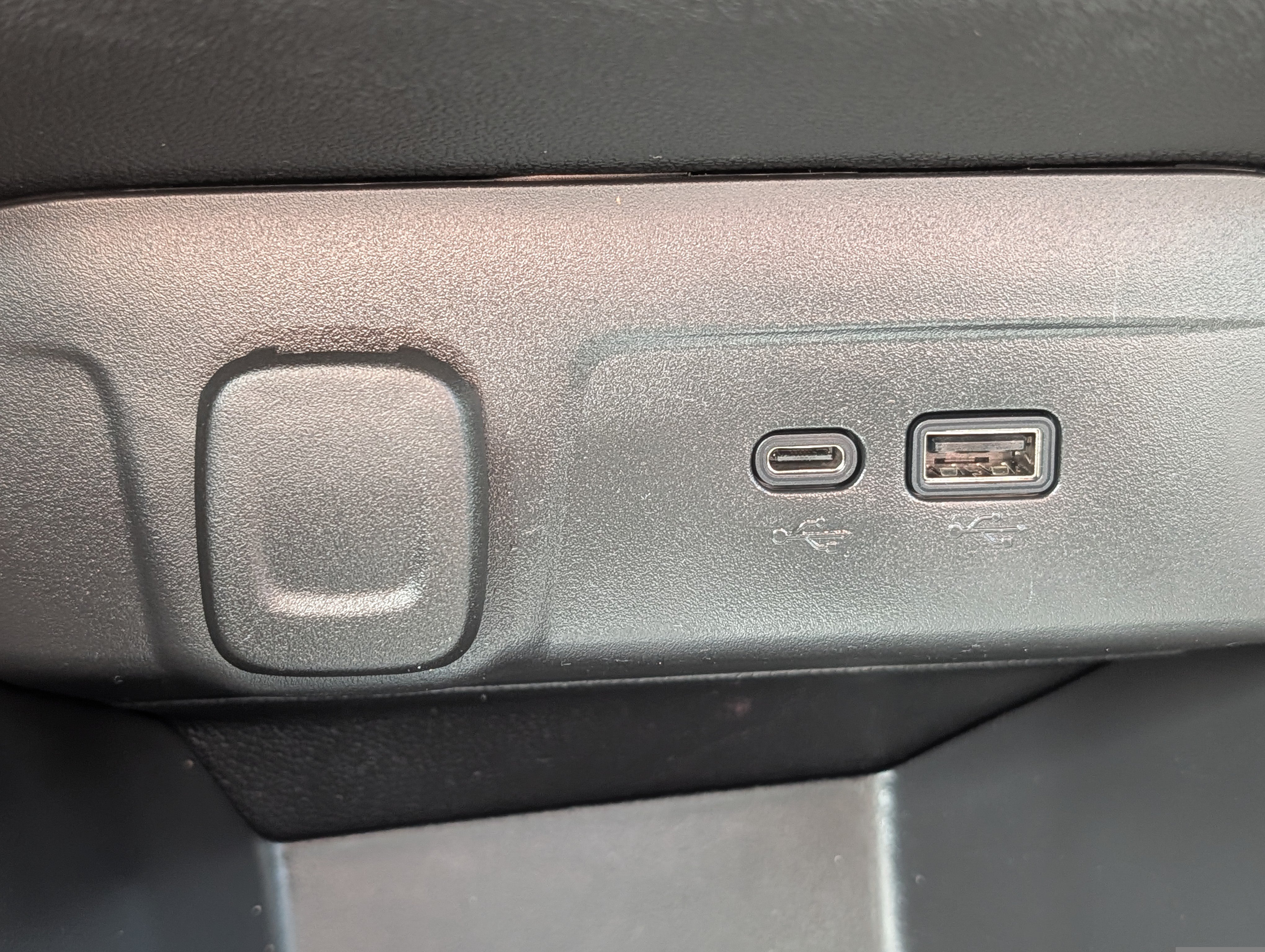 Used 2026 Chevrolet Trax LS w/ LS Convenience Package FWD image 24