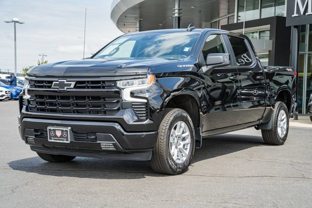 Used 2026 Chevrolet Silverado 1500 RST AWD/4WD image 3