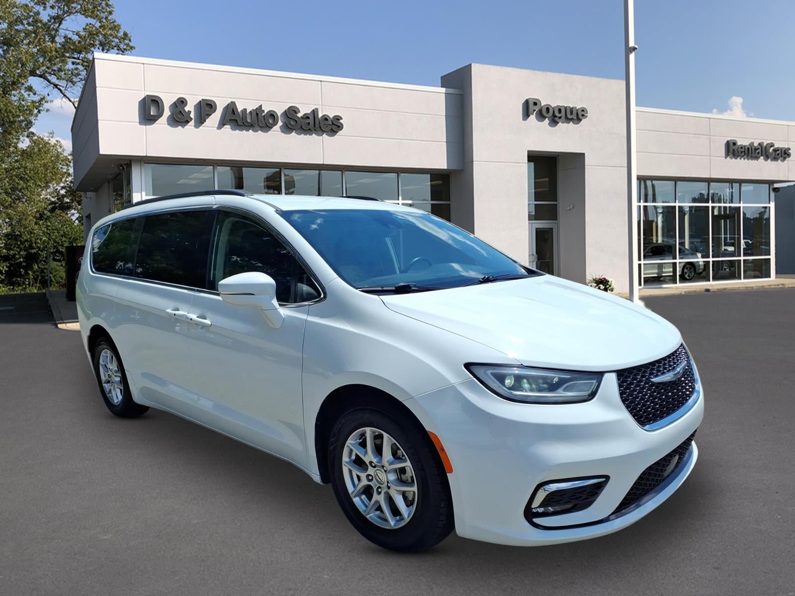 Used 2022 Chrysler Pacifica Touring-L