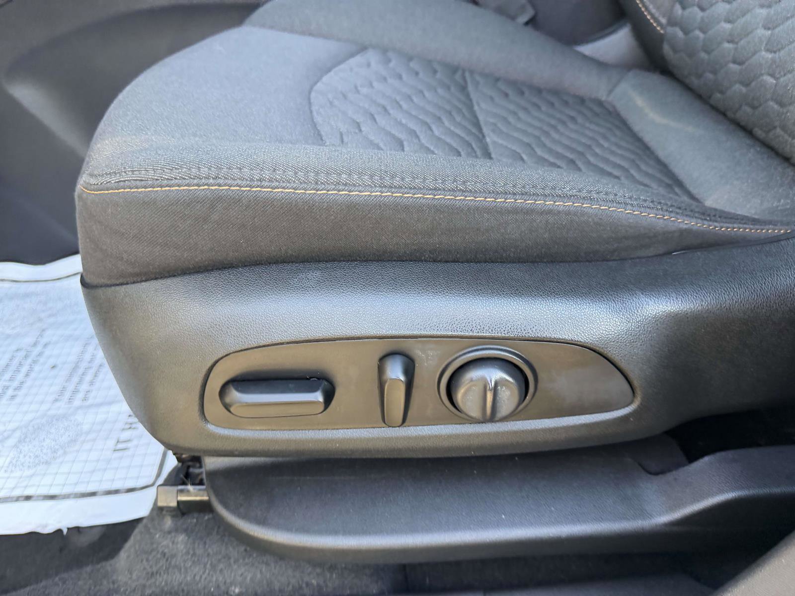 Used 2020 Chevrolet Equinox LT AWD/4WD image 14