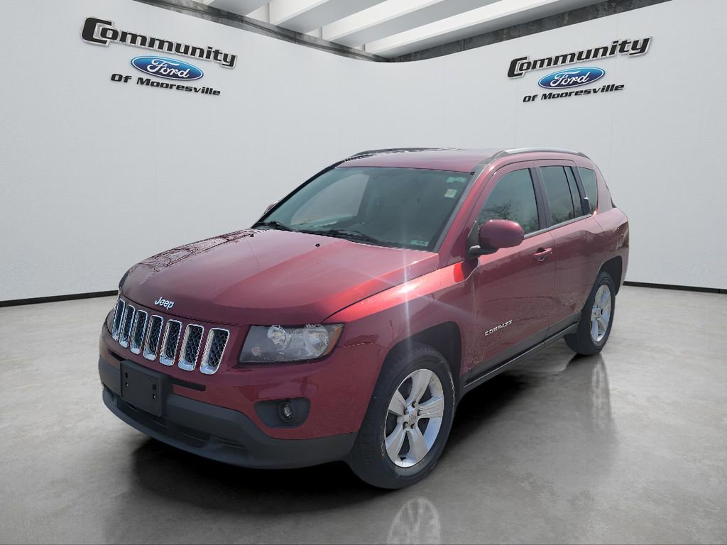 Used 2016 Jeep Compass Latitude image 1