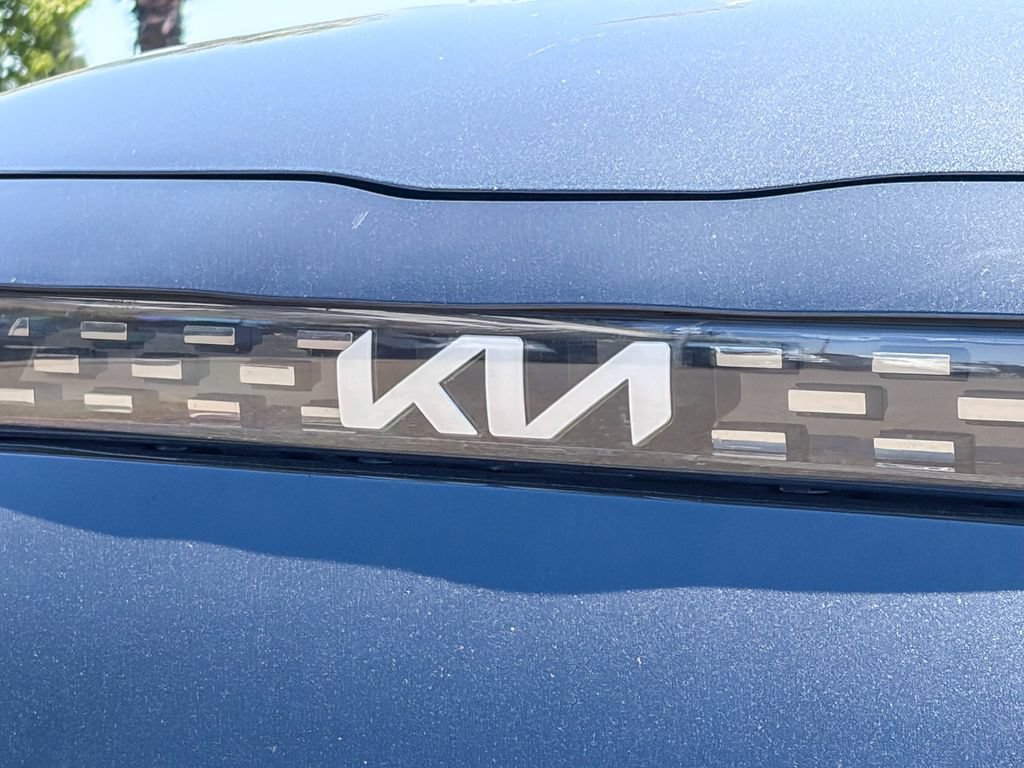 Used 2024 Kia Soul LX w/ Option Group 015 FWD image 11