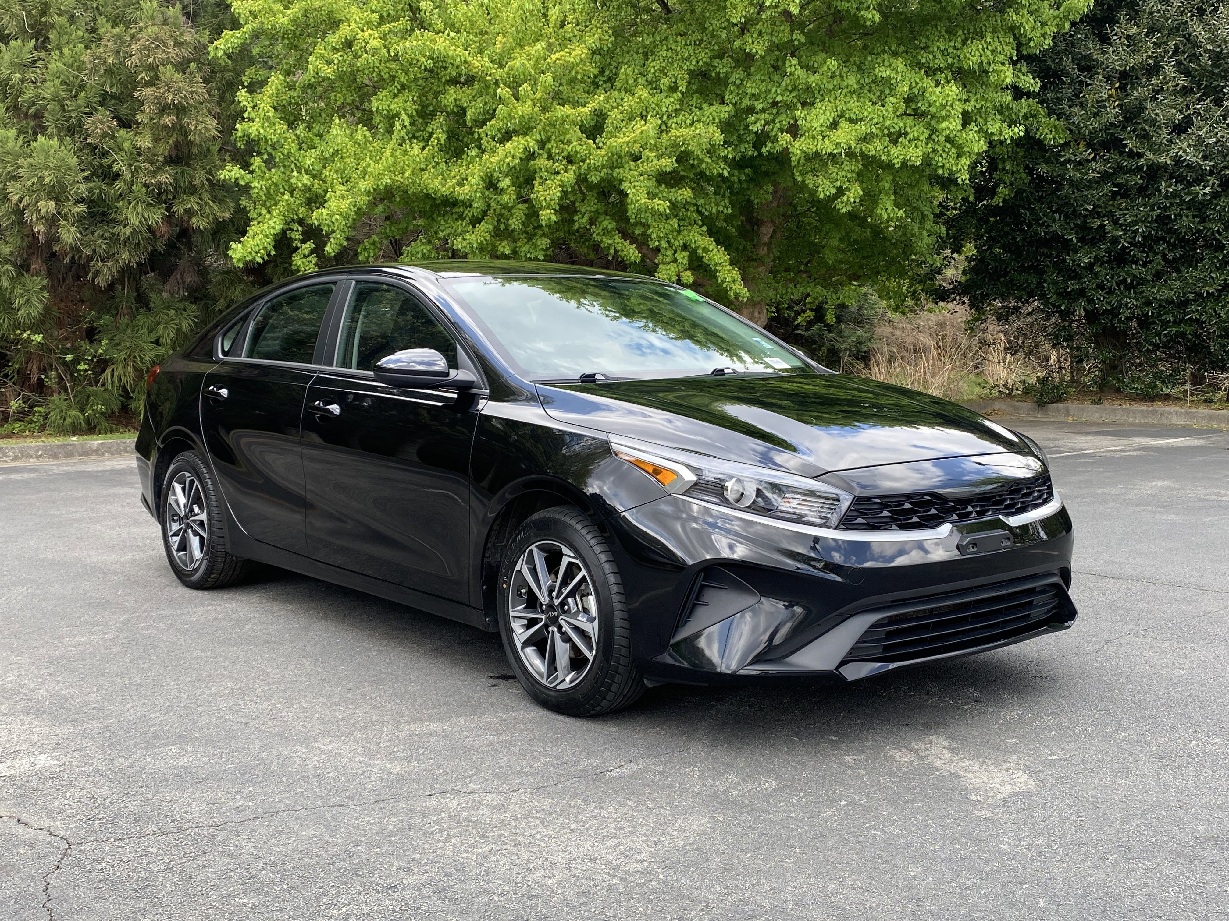Used 2024 Kia Forte LXS image 2